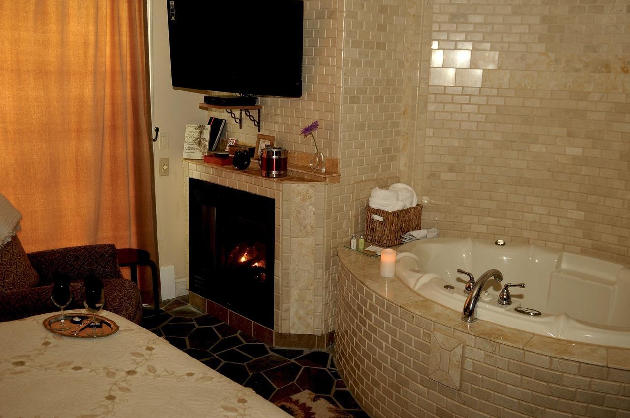 Collins Inn & Seaside Cottages (Adults Only) Ошен Шорс Экстерьер фото