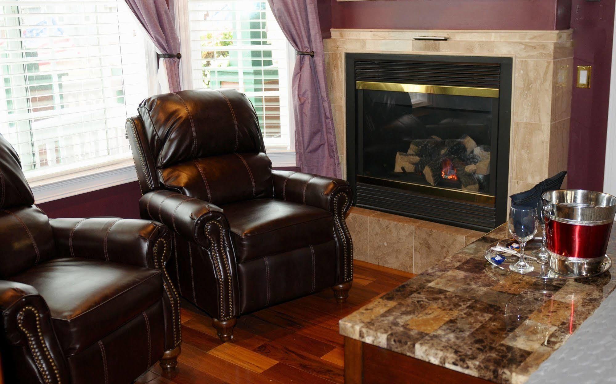 Collins Inn & Seaside Cottages (Adults Only) Ошен Шорс Экстерьер фото