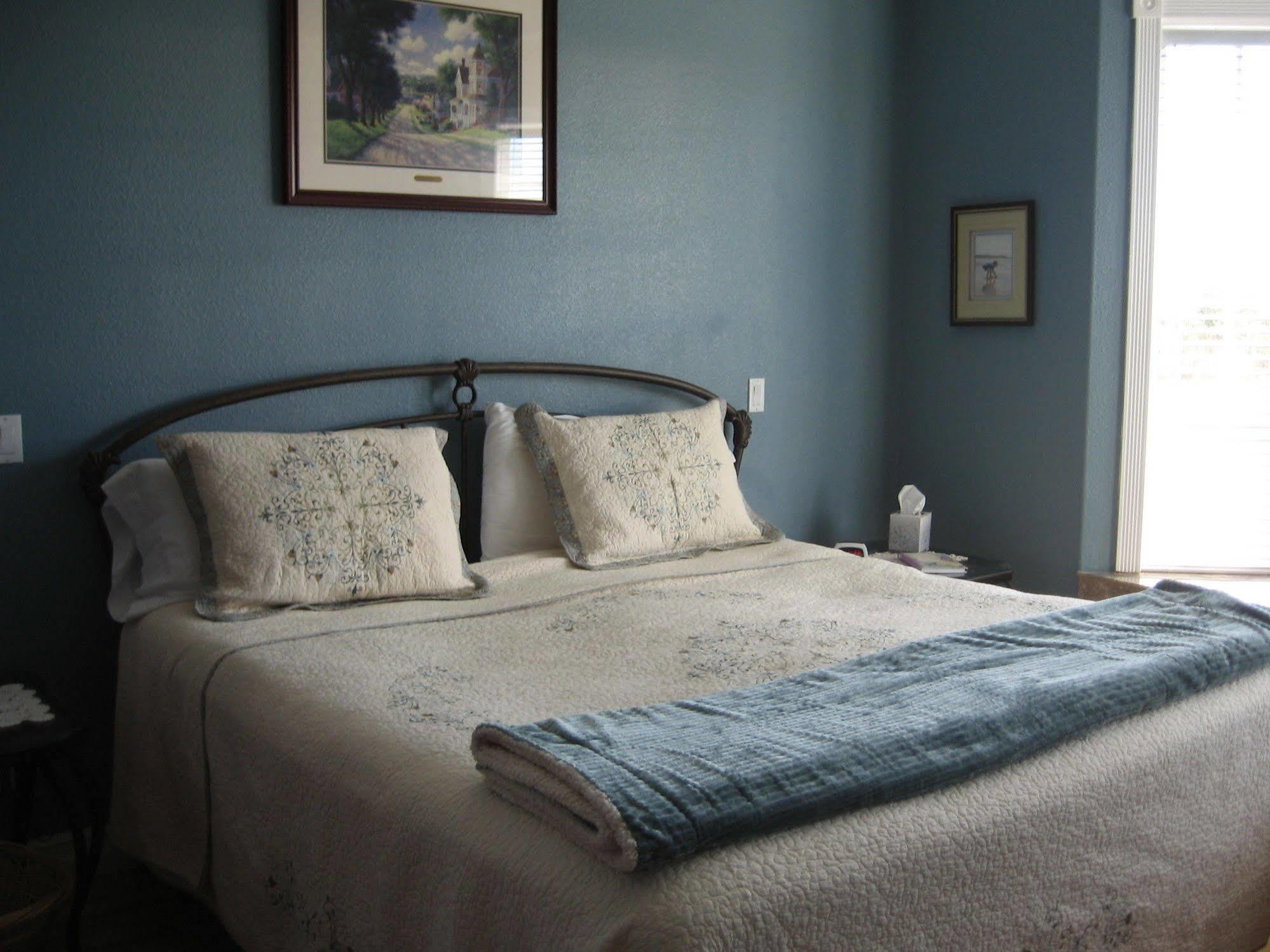 Collins Inn & Seaside Cottages (Adults Only) Ошен Шорс Экстерьер фото