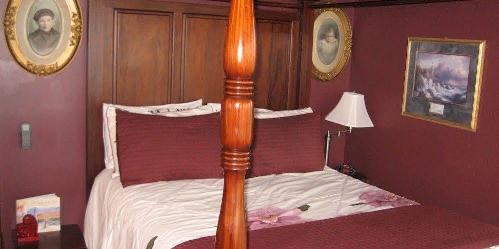 Collins Inn & Seaside Cottages (Adults Only) Ошен Шорс Экстерьер фото